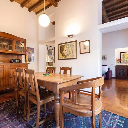 Apartamento Via Del Teatro Pace