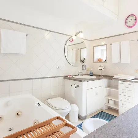 Apartamento Via Del Teatro Pace